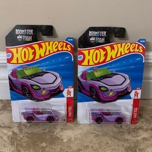 Mattel Monster High Hot Wheels 2 car set  2/5 car 48/250